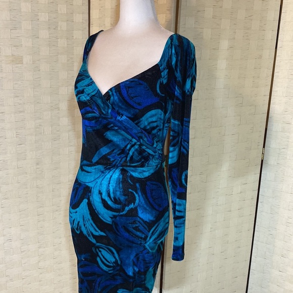 VENUS DRESS BLUE GREEN BLACK BODYCON LONG SLEEVED COCKTAIL DRESS V NECK … - Picture 3 of 13